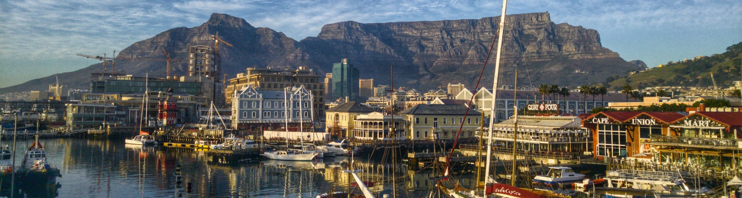 victoria-and-alfred-waterfront-cape-town-v&a-waterfront-attractions-big-six-attractions-cape-town-private-tours-cape-town-into-tours-table-mountain-shopping-tours-cape-town