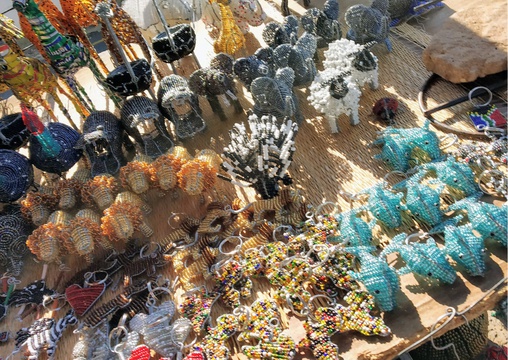 Buy curios in Cape Town at the  African Craft Market can be found in along the Cape Peninsula on tour 