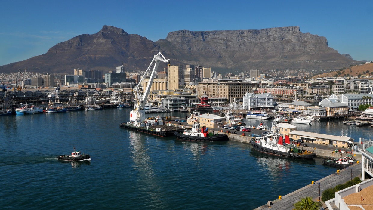 Eat, Shop and Play on Cape Town's Shores: The V&A Waterfront